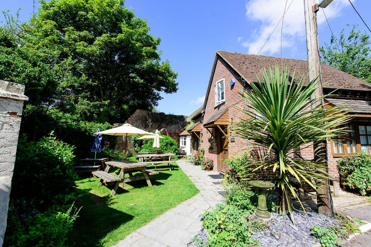Ye Olde Red Lion Bed and Breakfast Newbury  Exteriör bild